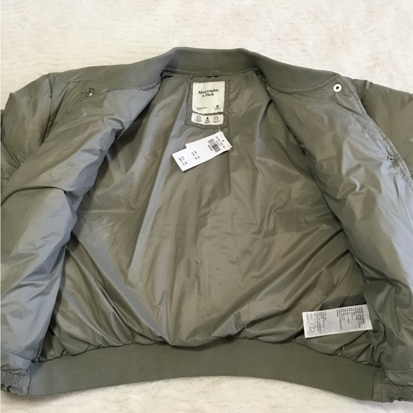 Abercrombie and Fitch Between Season in light green size Medium NWT $140 - Picture 7 of 11